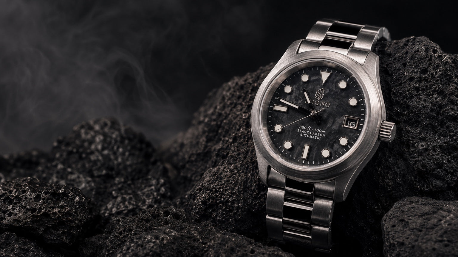 CIGNO Nero Carbon on volcanic stone