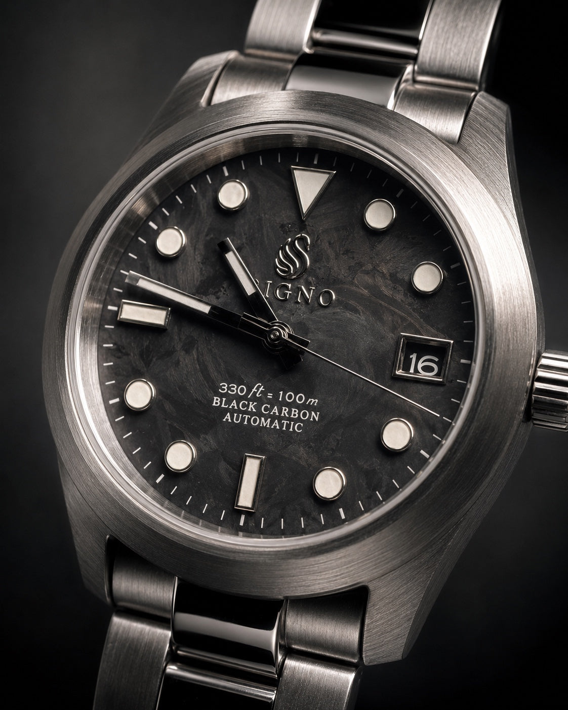 CIGNO Nero Carbon dial detail